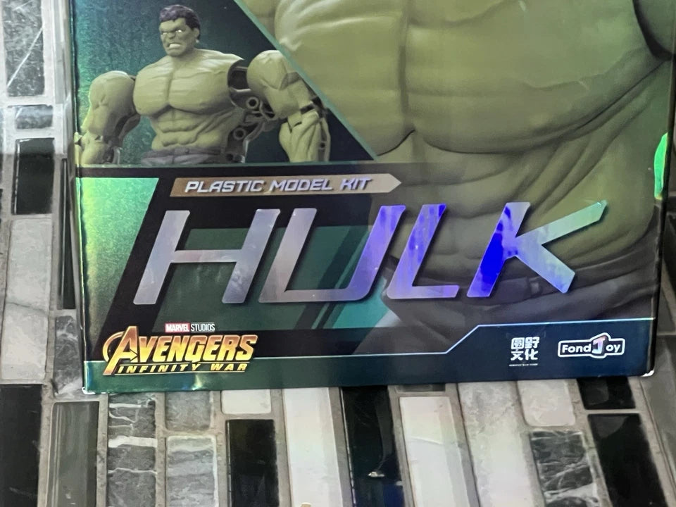 Hulk Model Kit